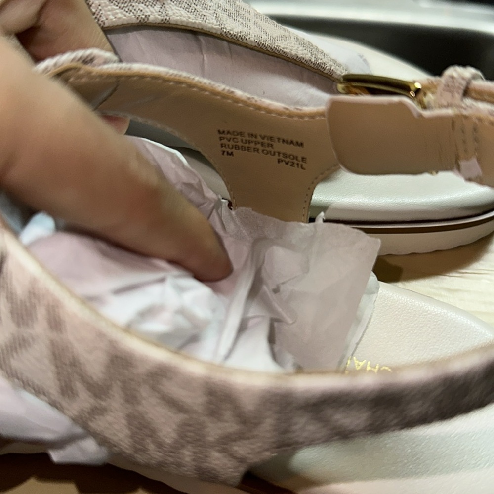 MICHAEL KORS JILLY FLAT SANDAL 7M - Picture 10 of 12